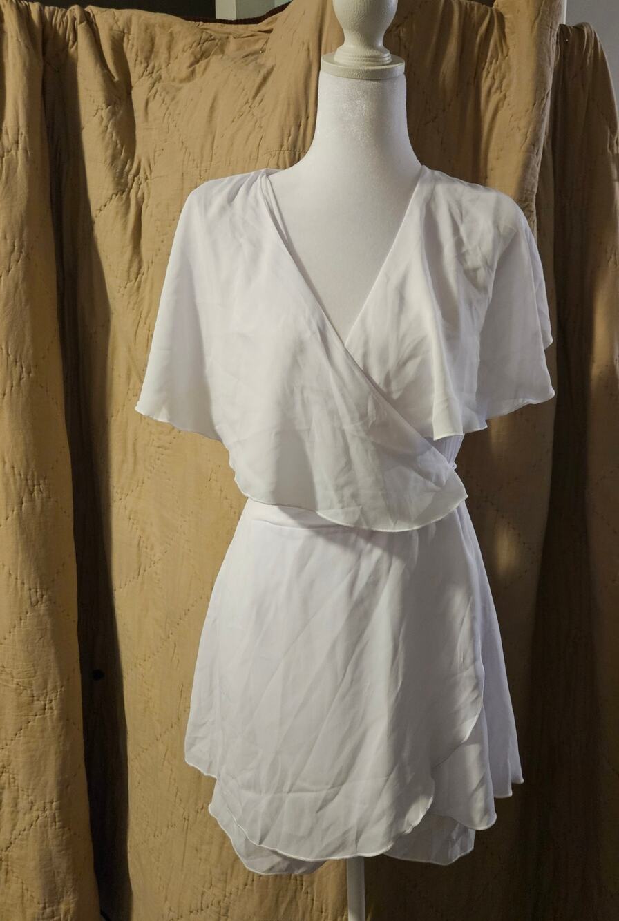 Belinda Women’s Small White Chiffon Romper Wrap Cape Sleeve Tie Waist Dressy